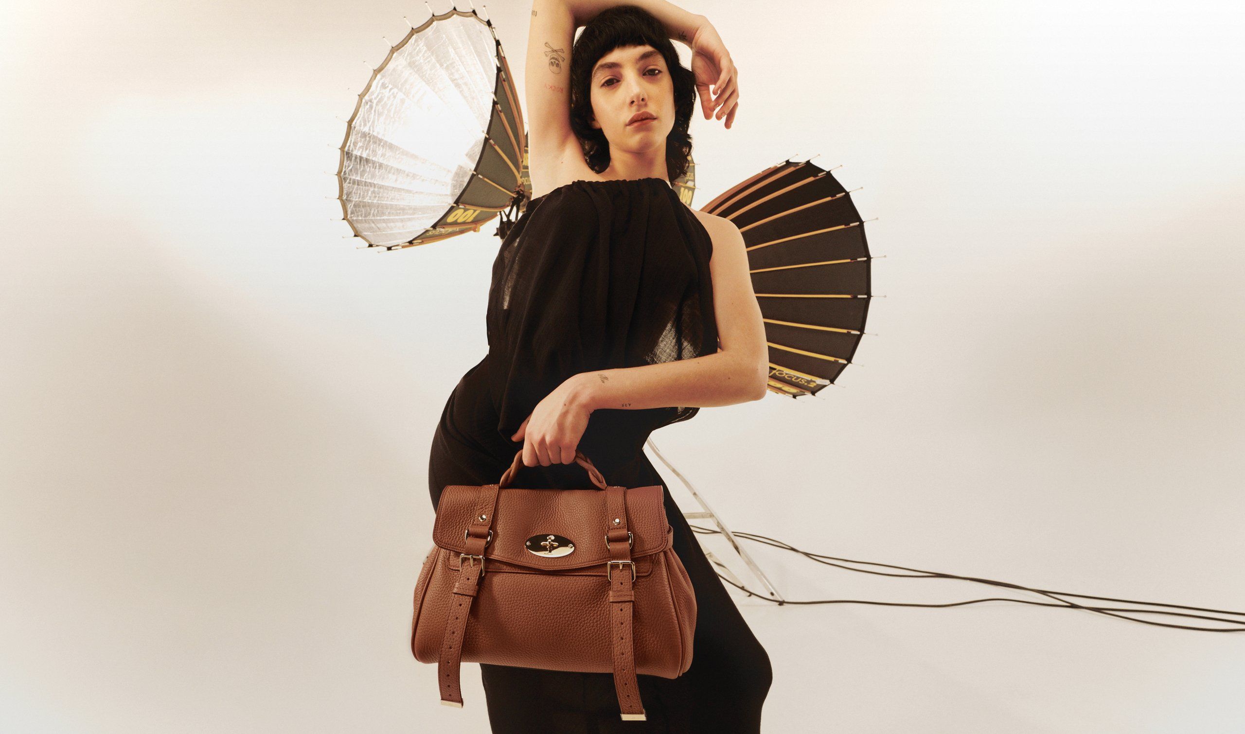 Iris | Designer Bags Icons | Mulberry World | Mulberry | Mulberry